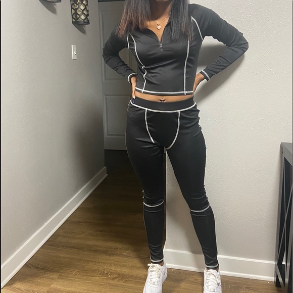 Xenon suit - Picture 2 of 2